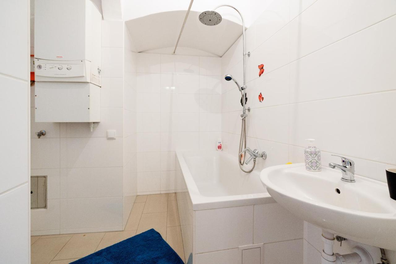 Central Apartment - Private Sauna Bécs Kültér fotó